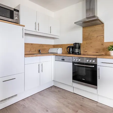 Apartmán Spacious, Modern Apartment, Ten Minutes Walk From The Centre *
